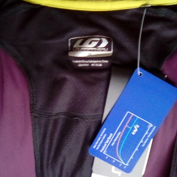 NWT Men's Garneau cycling shirt with pockets - Picture 4 of 5